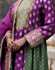Kamandalu Suit