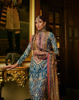 Urwah Suit