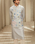 The Ivory-Hued Aari Jodhpuri Jacket