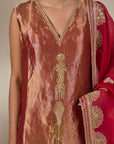 'Khwaab Ki Kahaani' Kurta Set