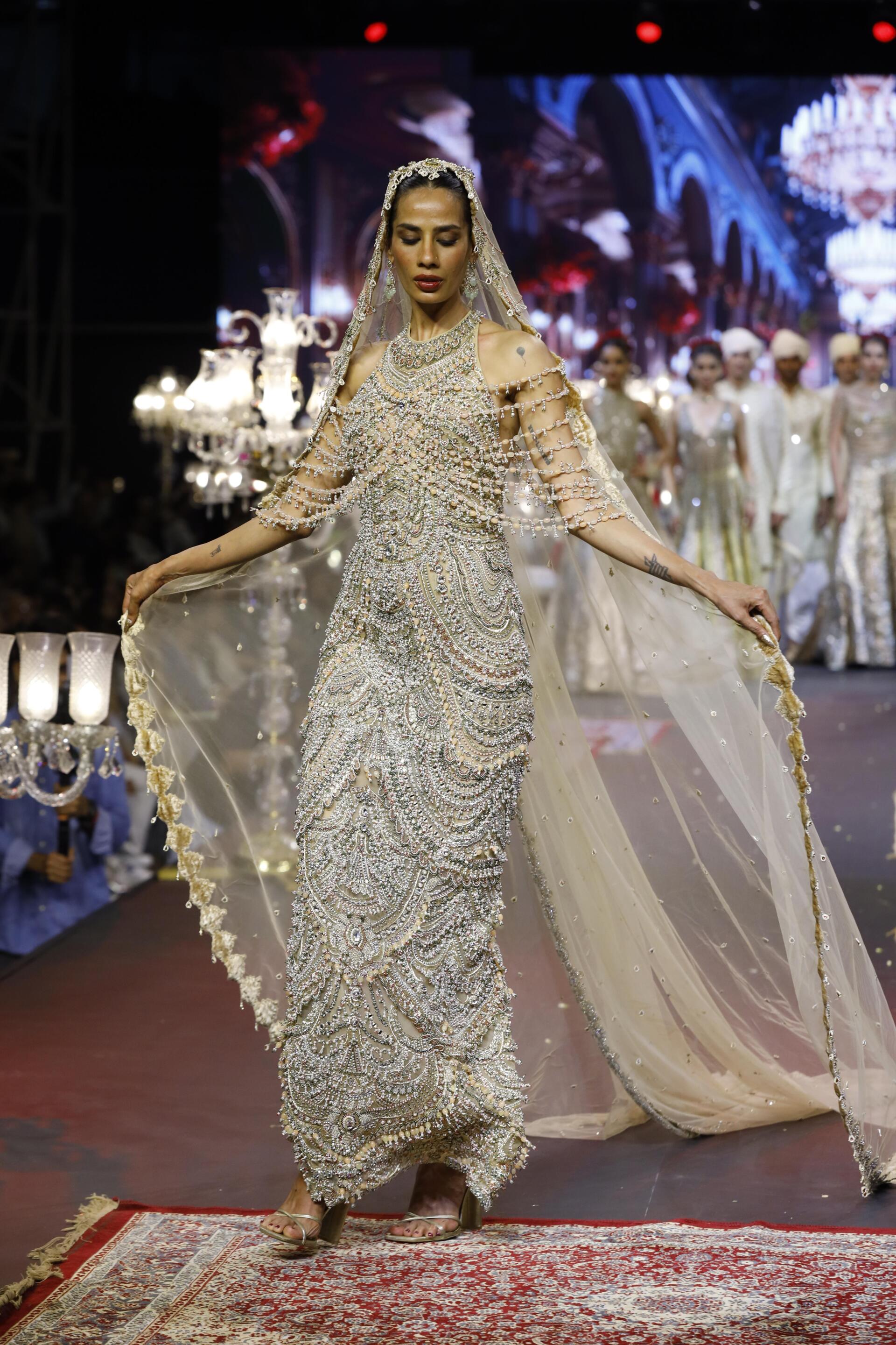 Sheeshmahal Jadau Gown