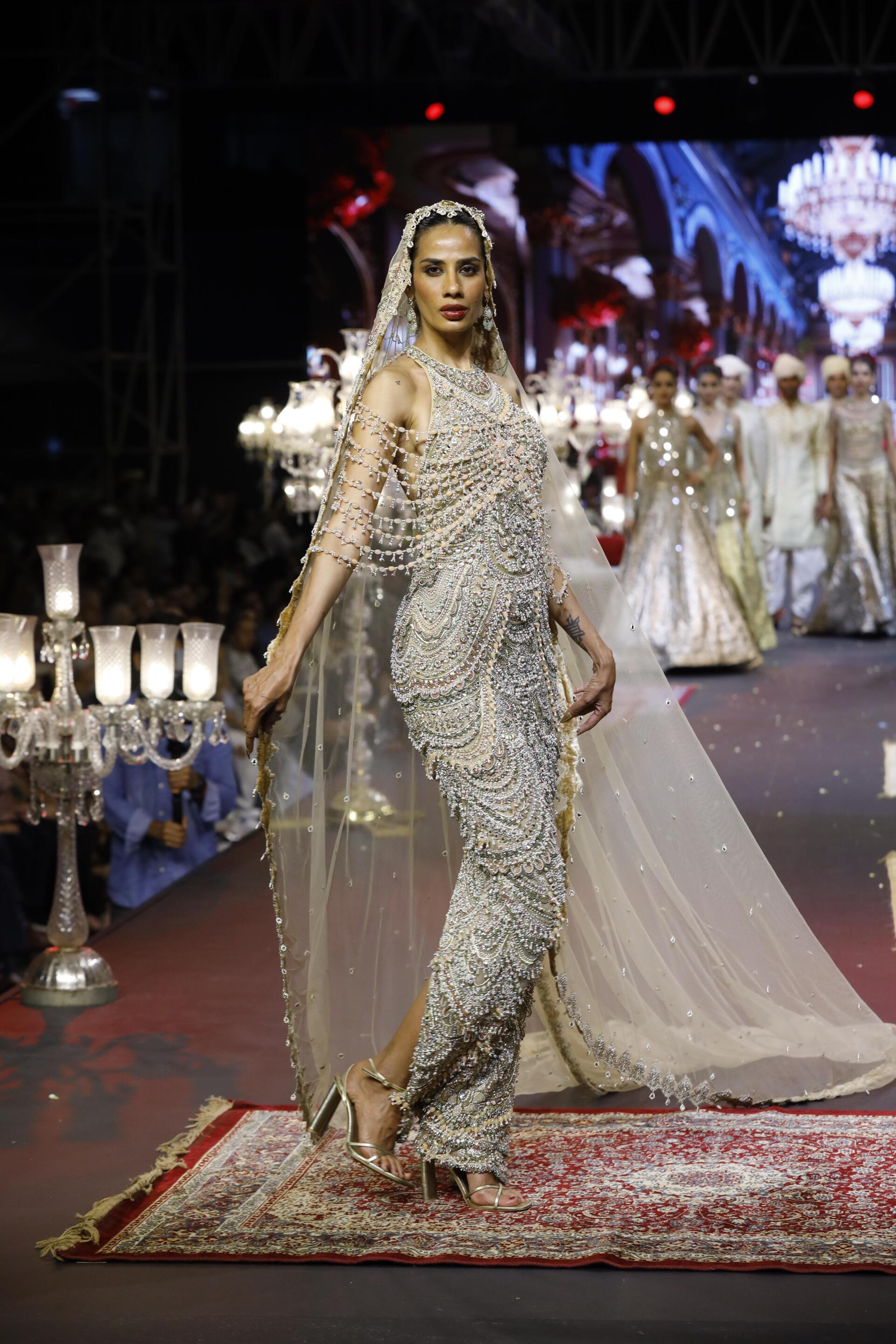 Sheeshmahal Jadau Gown