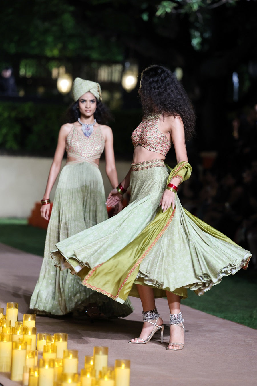 Ghagri Lehenga
Set