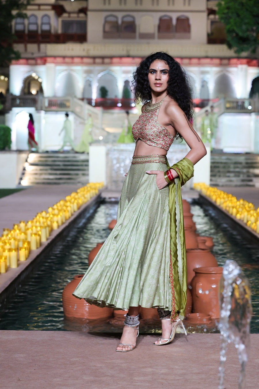 Ghagri Lehenga
Set
