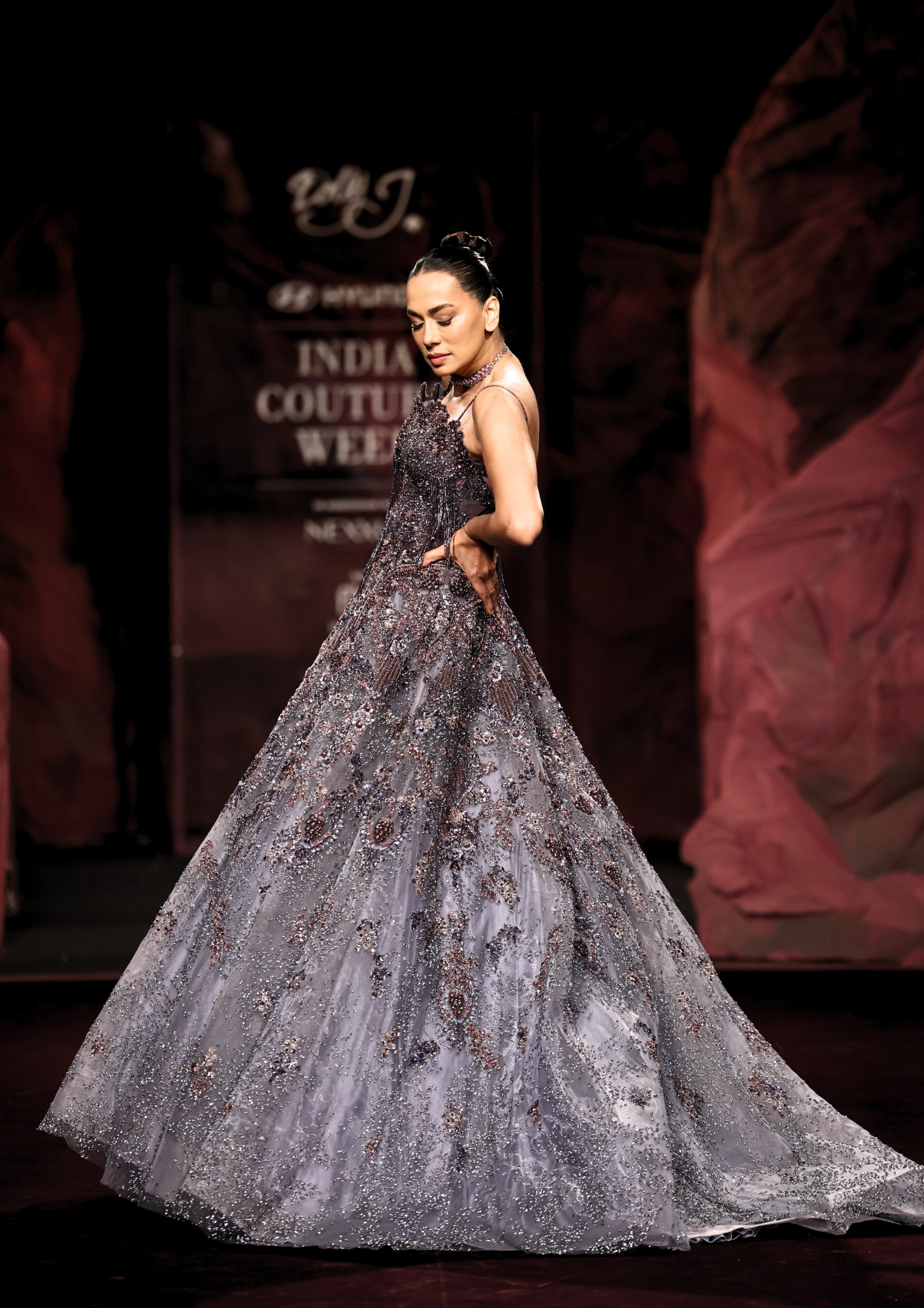 Saanjh Gown