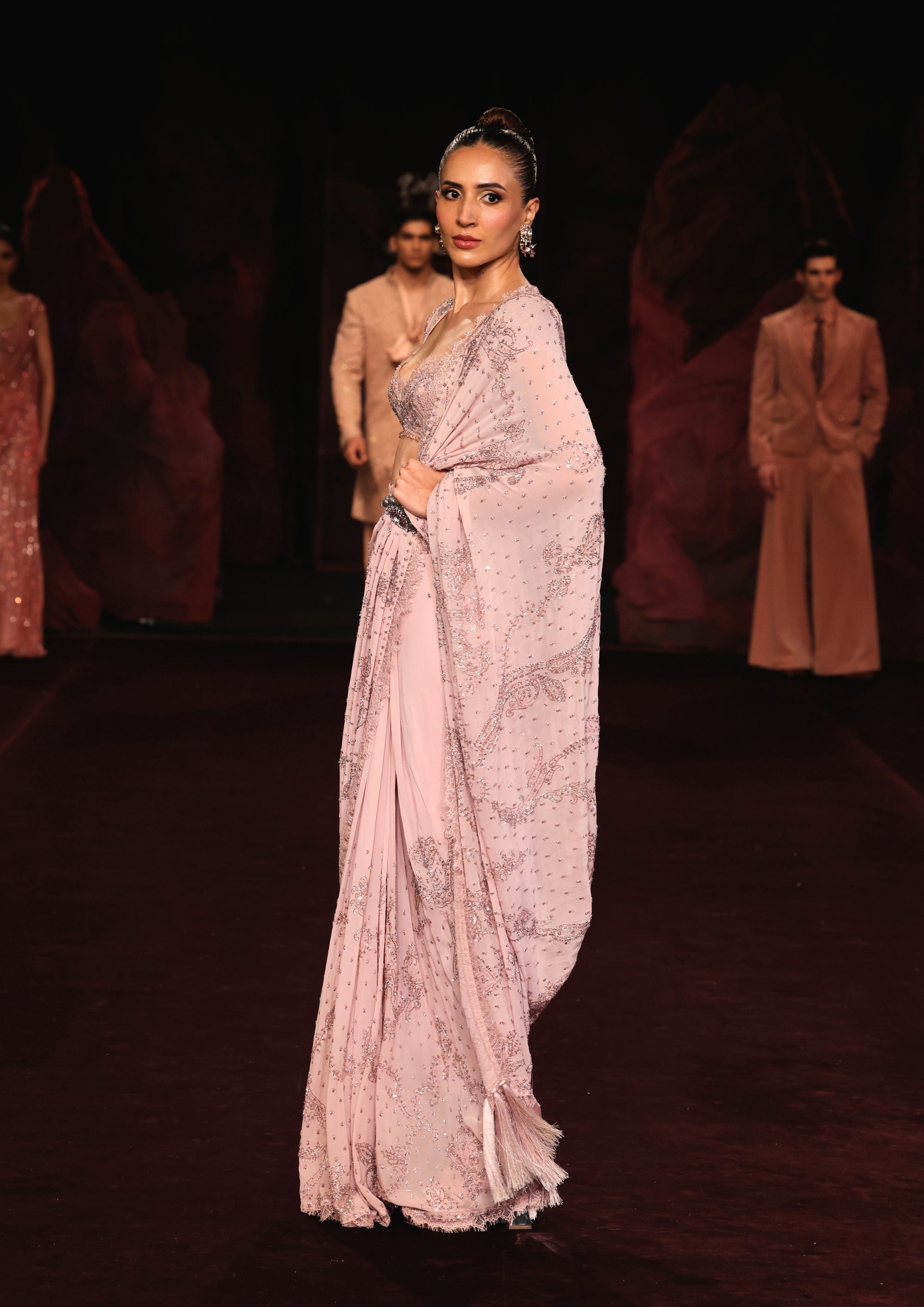Gul Noor Saree