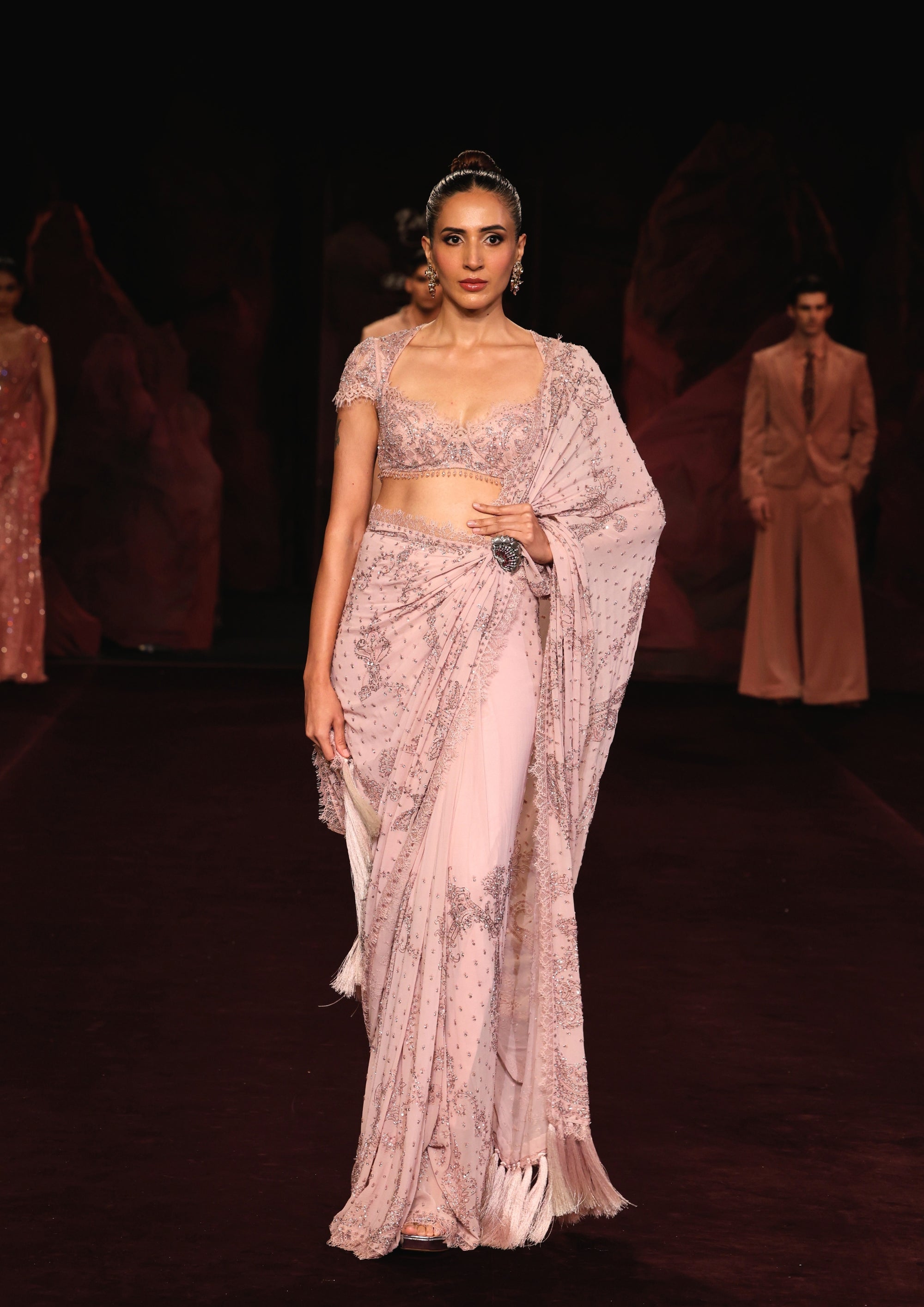 Gul Noor Saree