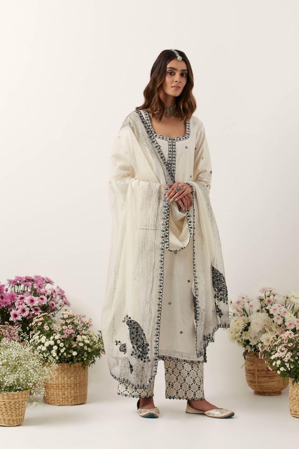 Ivory Kurta Paired With Pants &amp; Dupatta