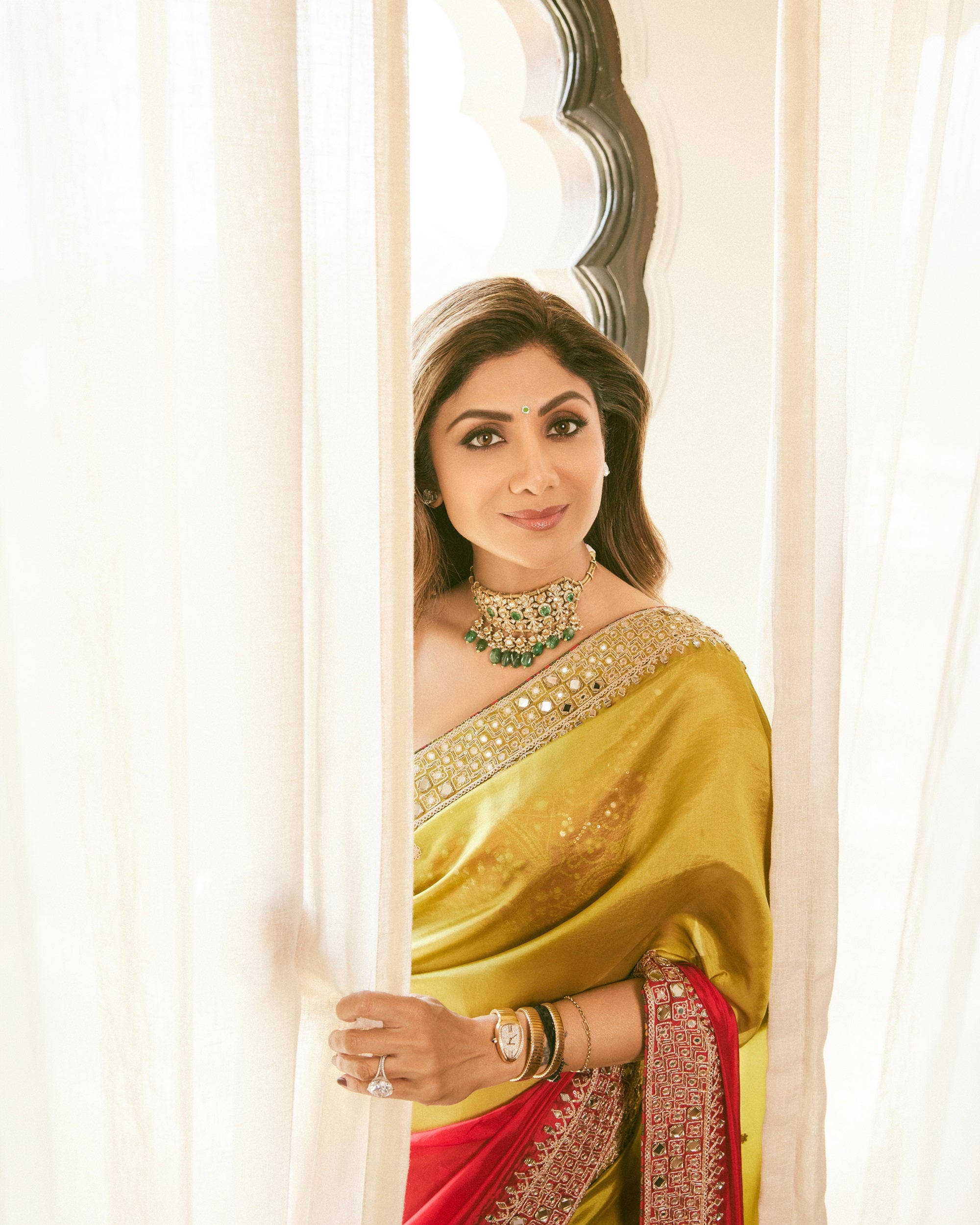 Surkh Laal Saree Set