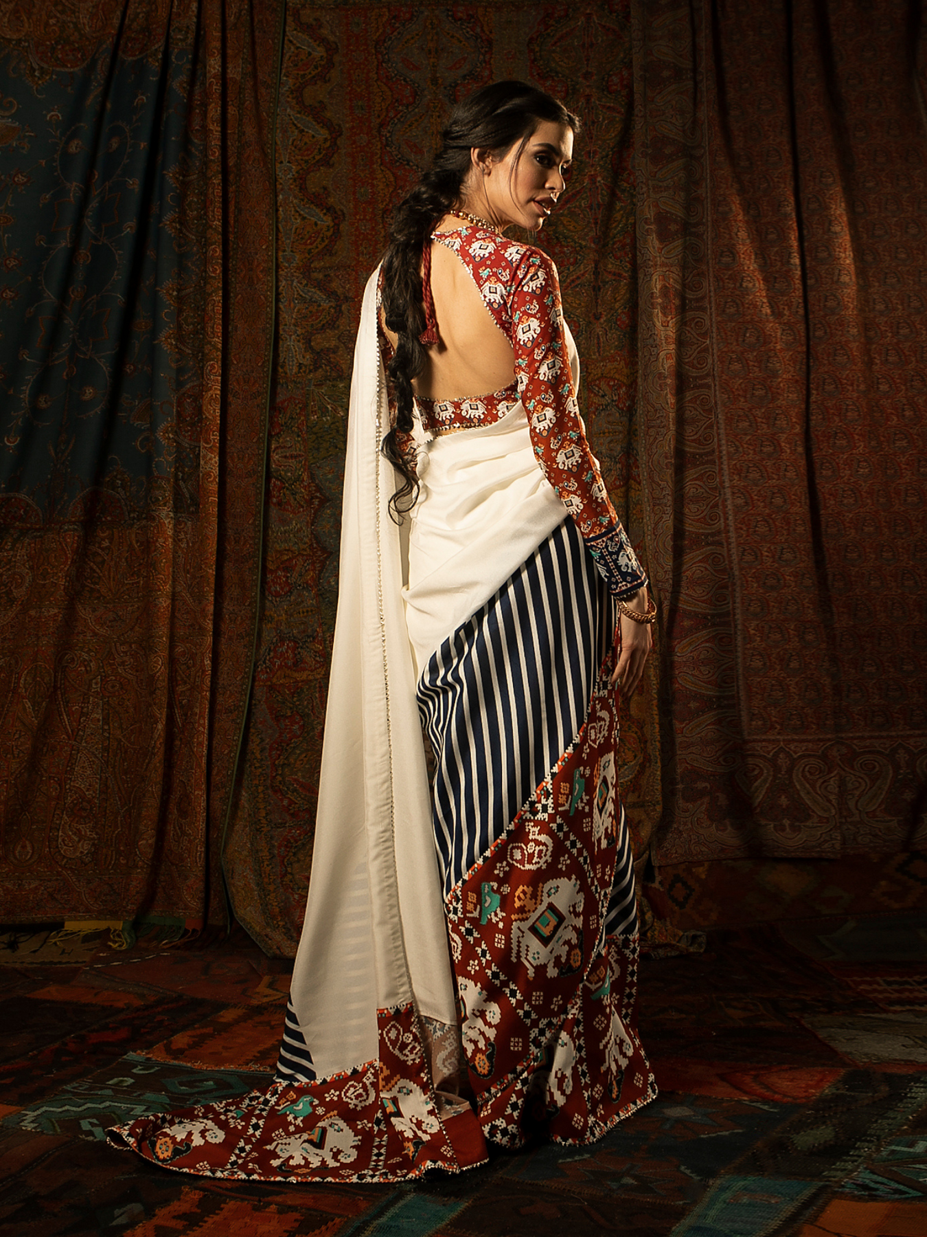 Patolu Saree &amp; Blouse Set