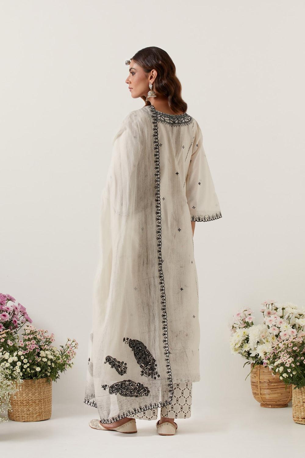 Ivory Kurta Paired With Pants &amp; Dupatta