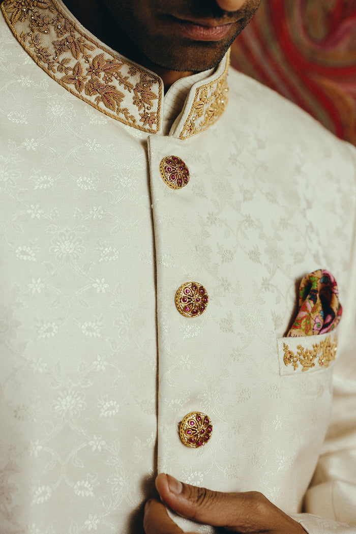 Lustre Ivory Ackhan