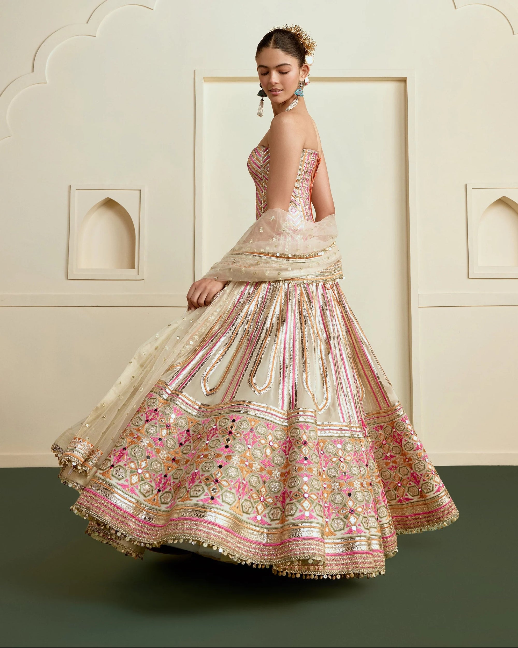 Ameesha Lehenga Set - Beige