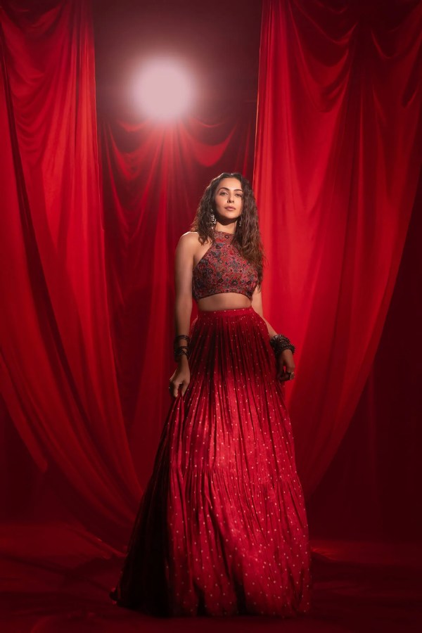 Akhaj Lehenga