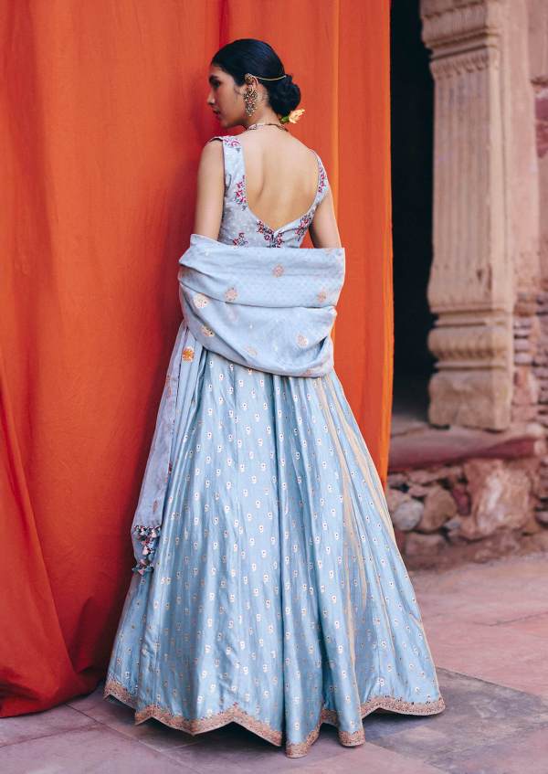 Neelam Lehenga