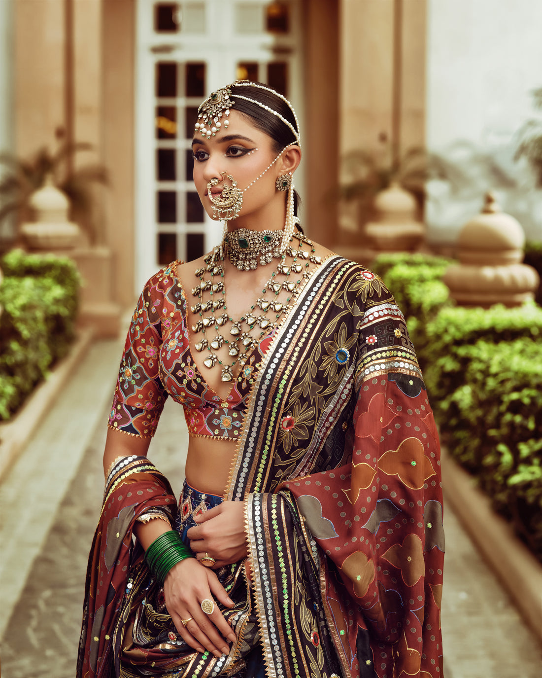 Mahnur Lehenga