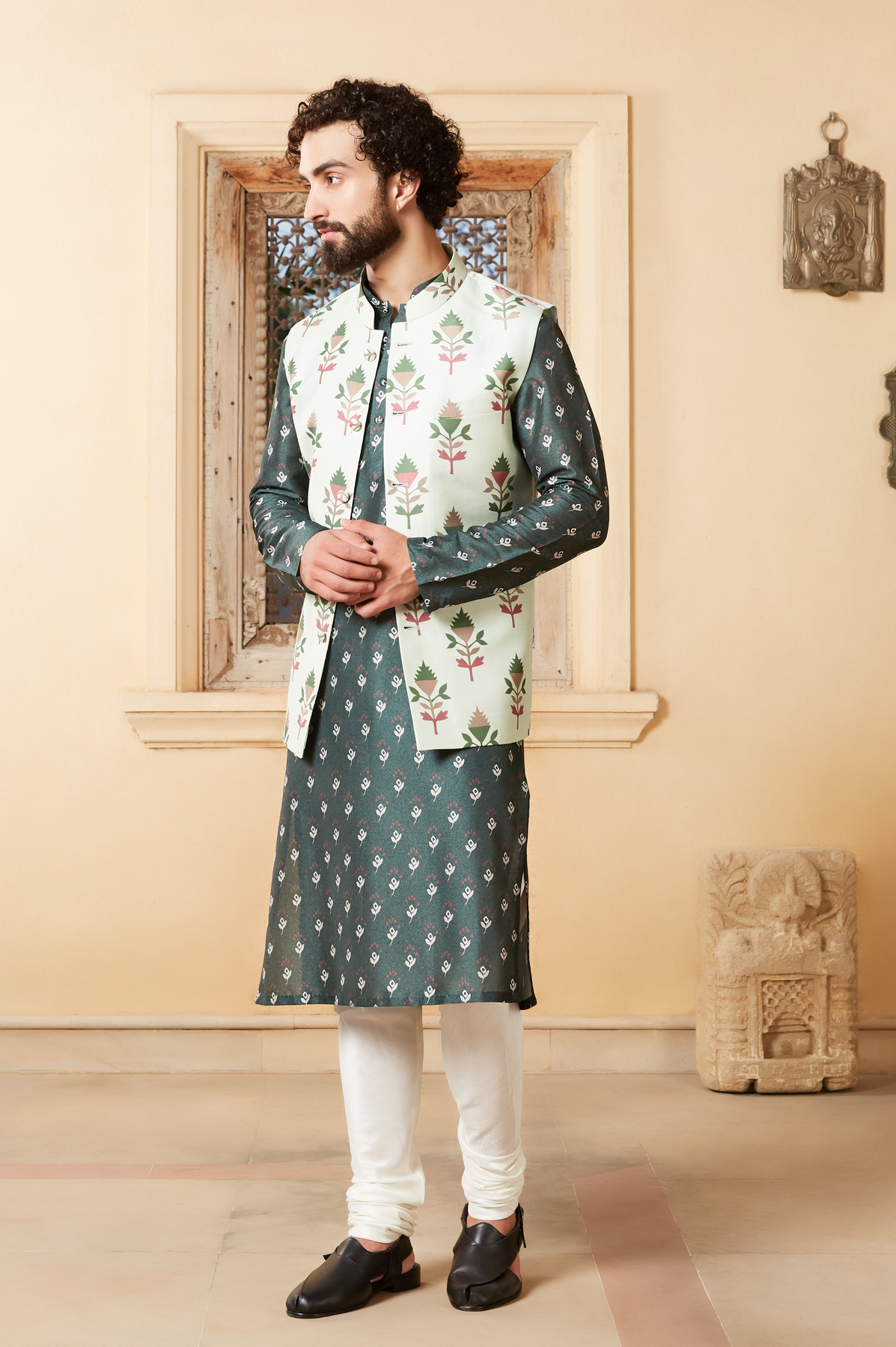 Sabz Kurta And Churidar Set With Bandhi