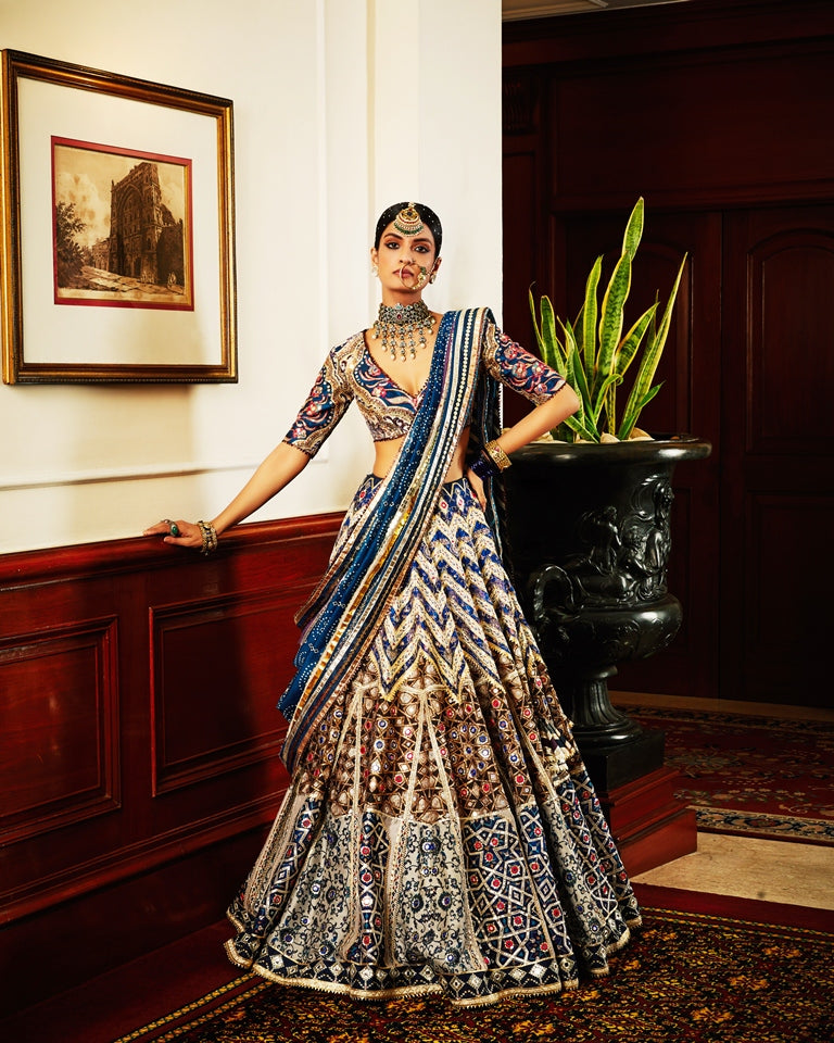 Ayra Lehenga