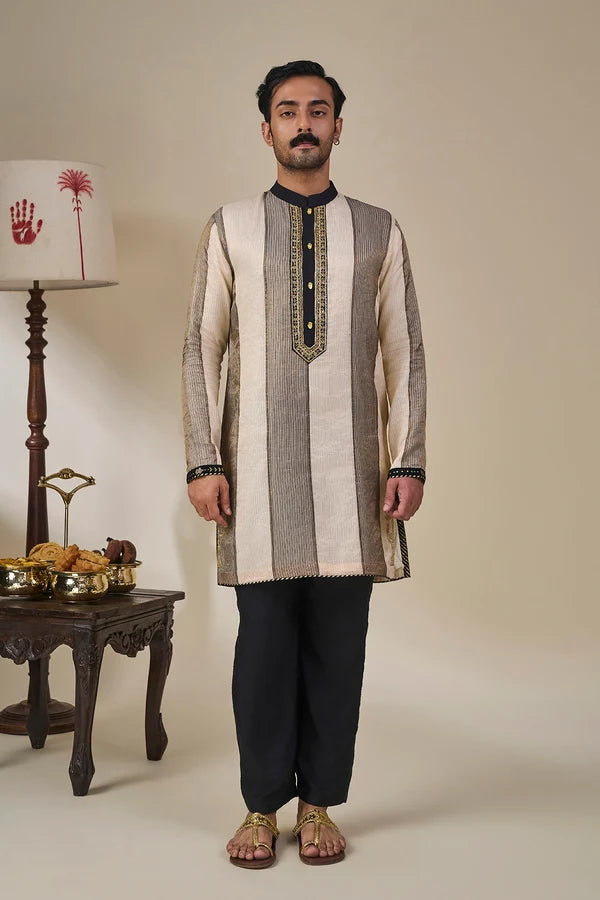 Palm Pillar Black &amp; White Kurta Set