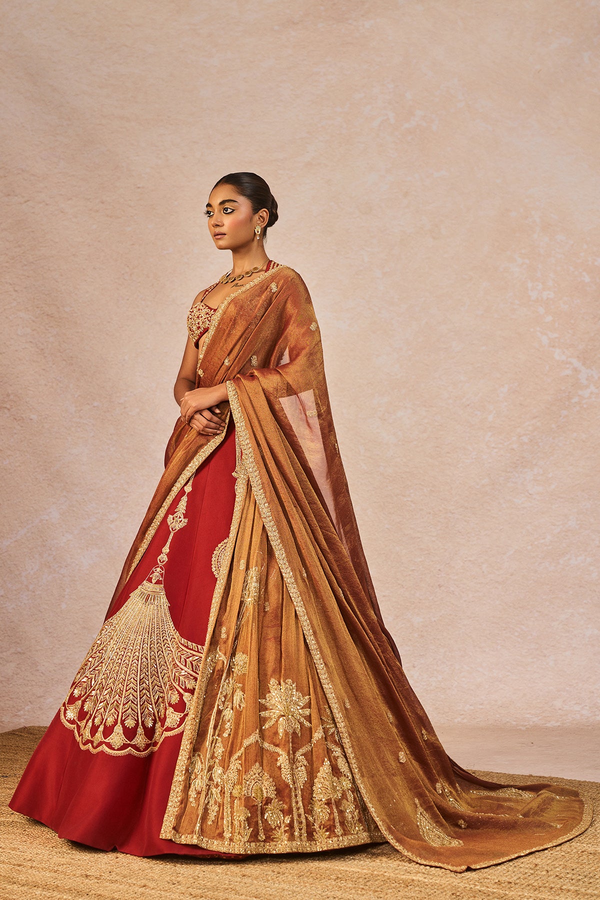 Baat Ban Gayi Lehenga