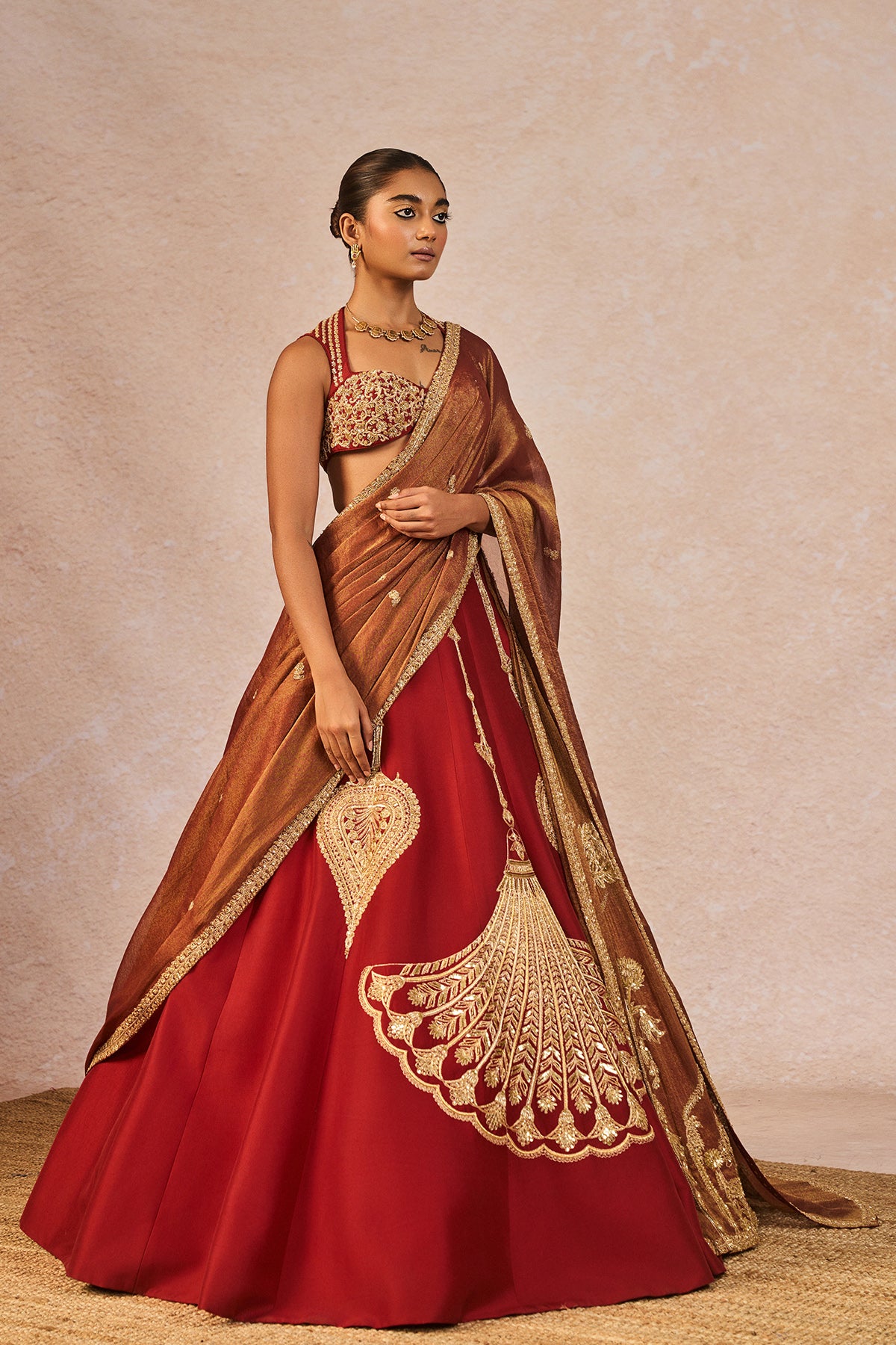 Baat Ban Gayi Lehenga