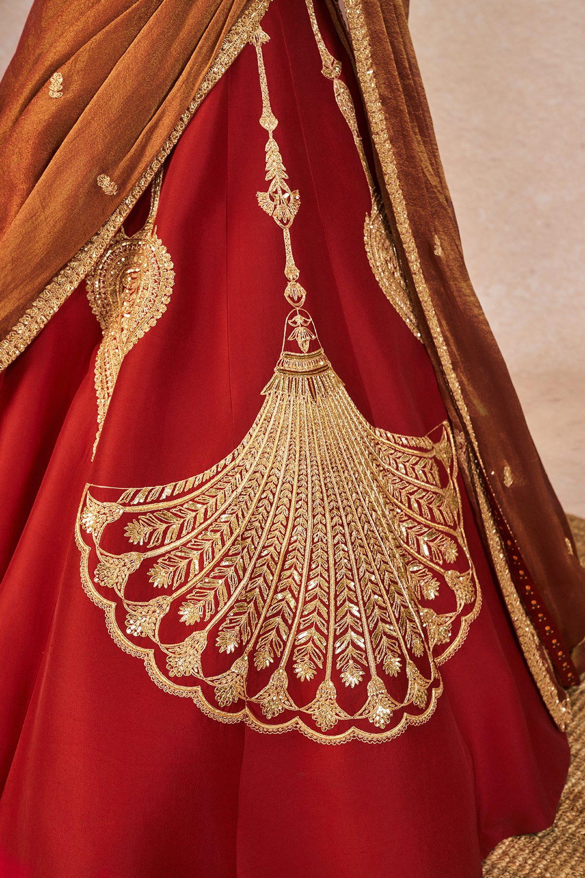 Baat Ban Gayi Lehenga