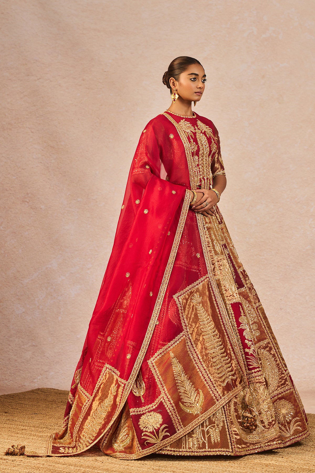 Dil Ke Pass Lehenga