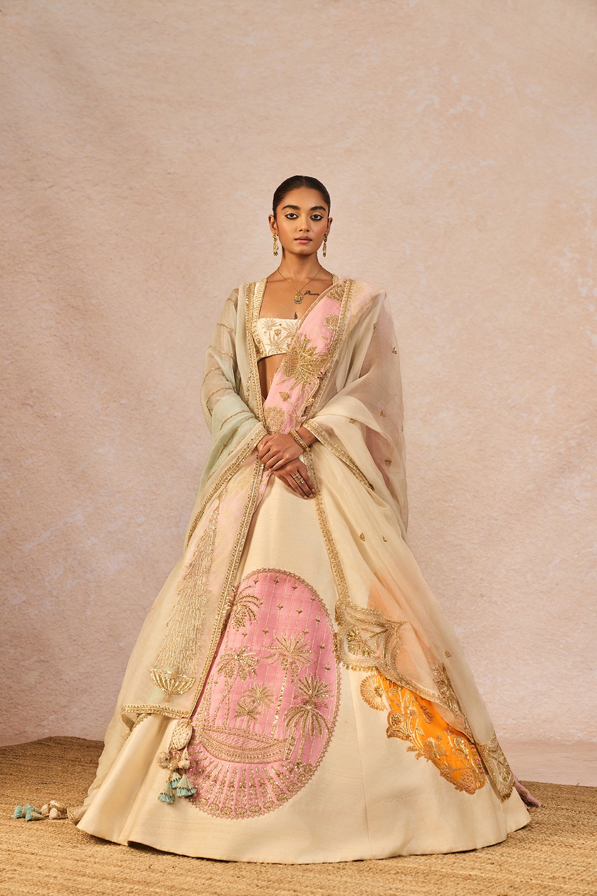 Mahek Ti Hui Chandni Lehenga