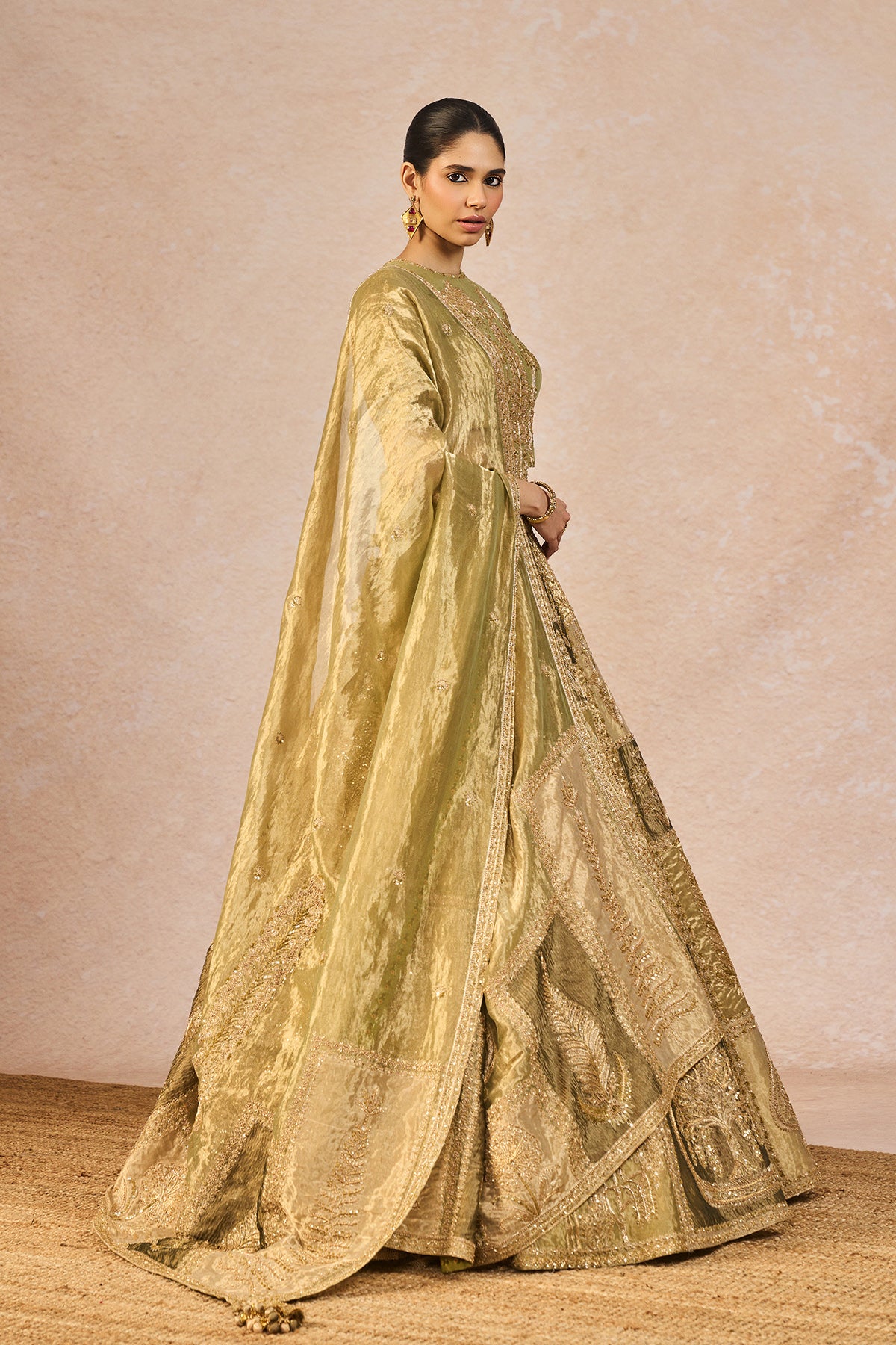 Khwabon Ki Shehzadi Lehenga
