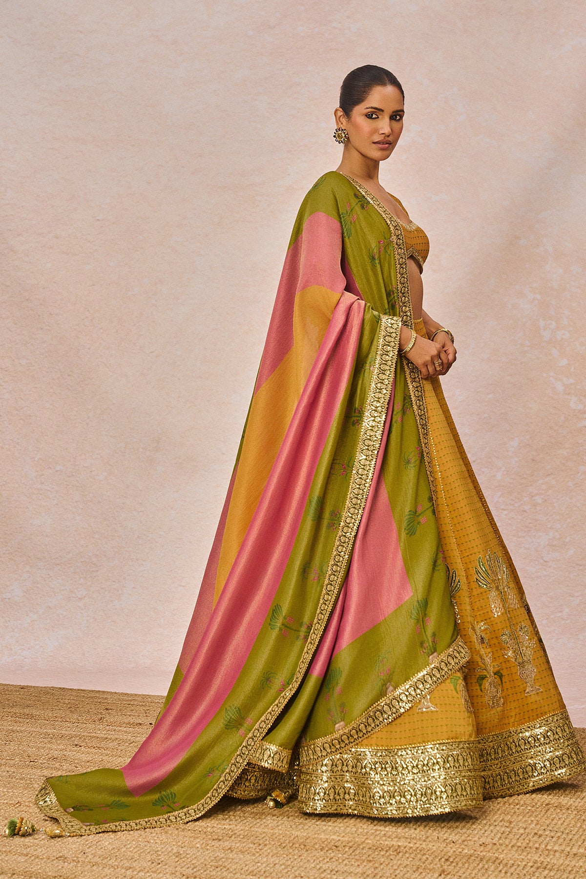 The ‘Ajnabi Ehsaas’ Lehenga Set