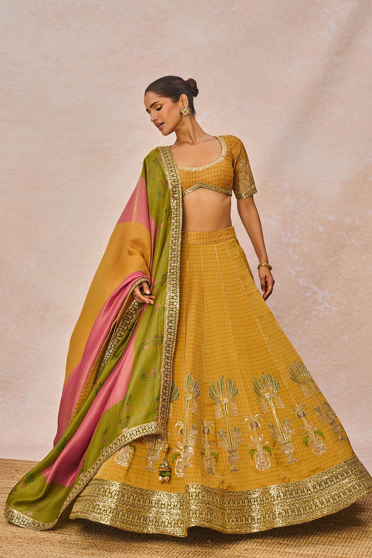 The ‘Ajnabi Ehsaas’ Lehenga Set