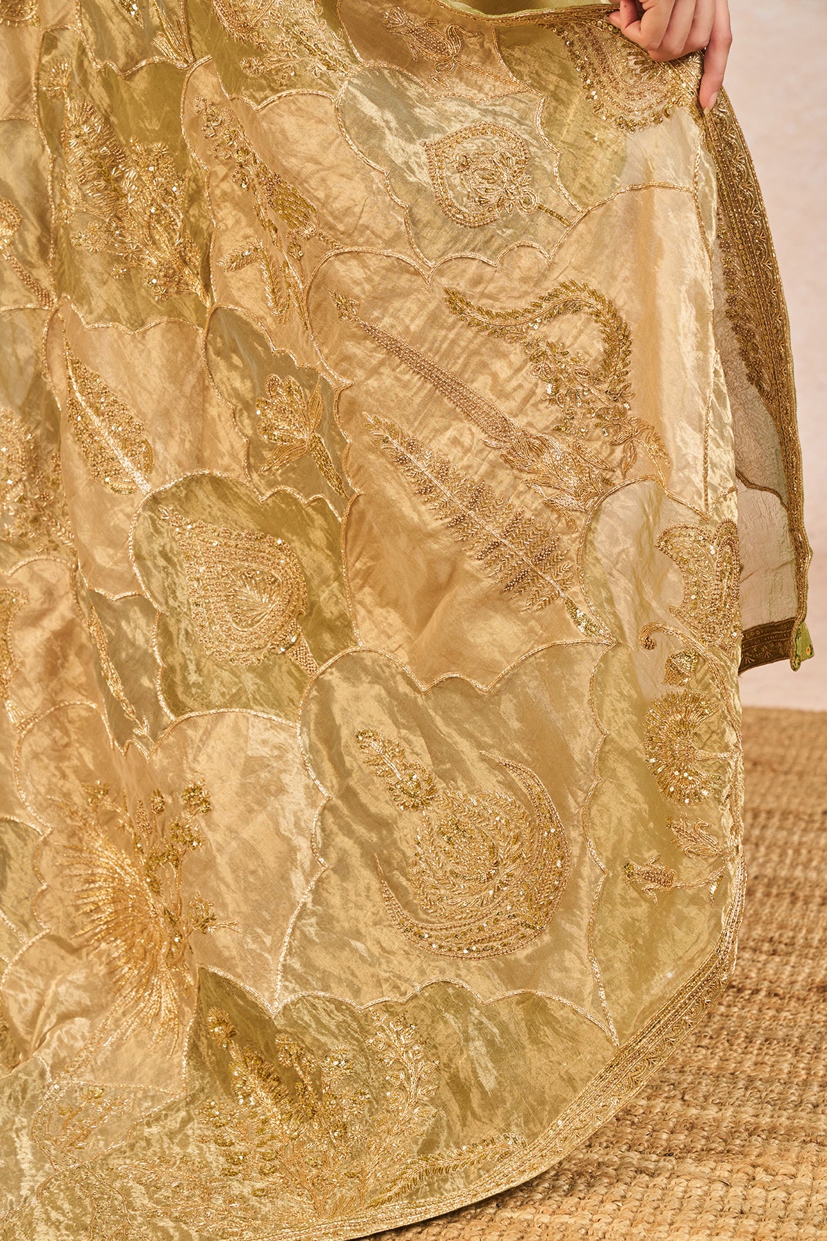 Fasl E Gul Saree