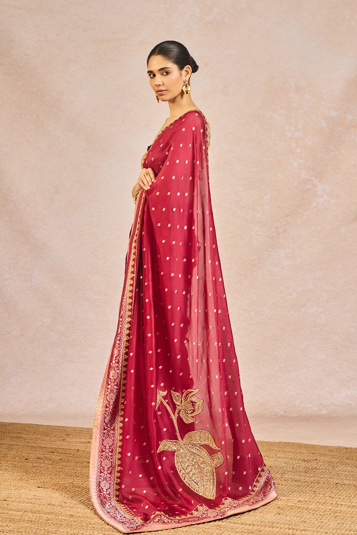 Baat Ban Gyi Saree