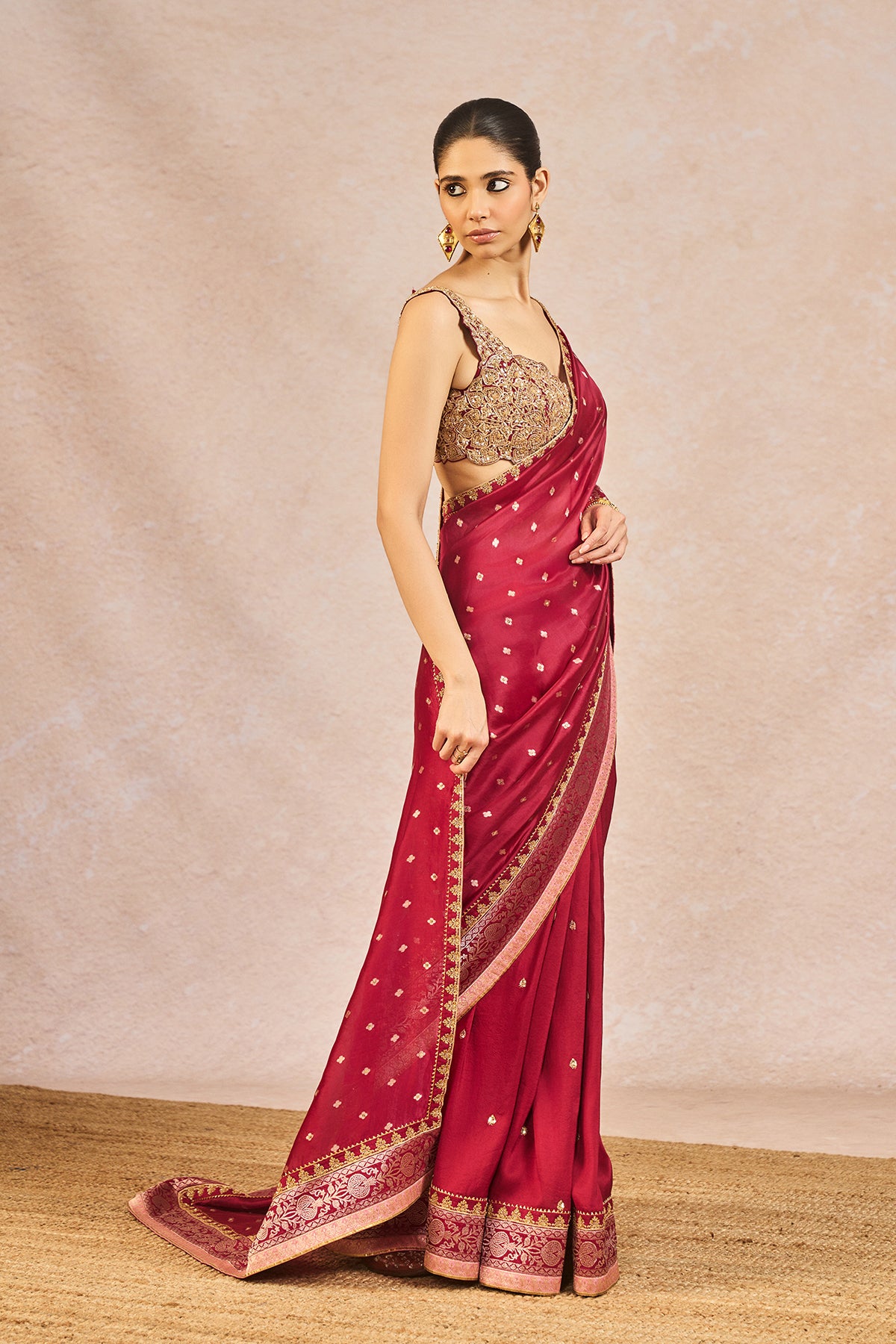 Baat Ban Gyi Saree