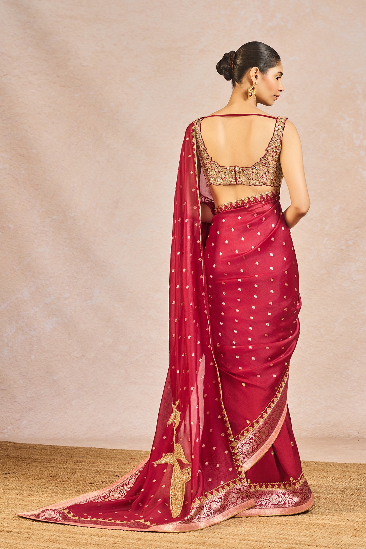 Baat Ban Gyi Saree