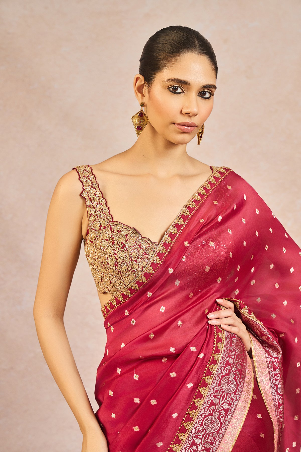 Baat Ban Gyi Saree