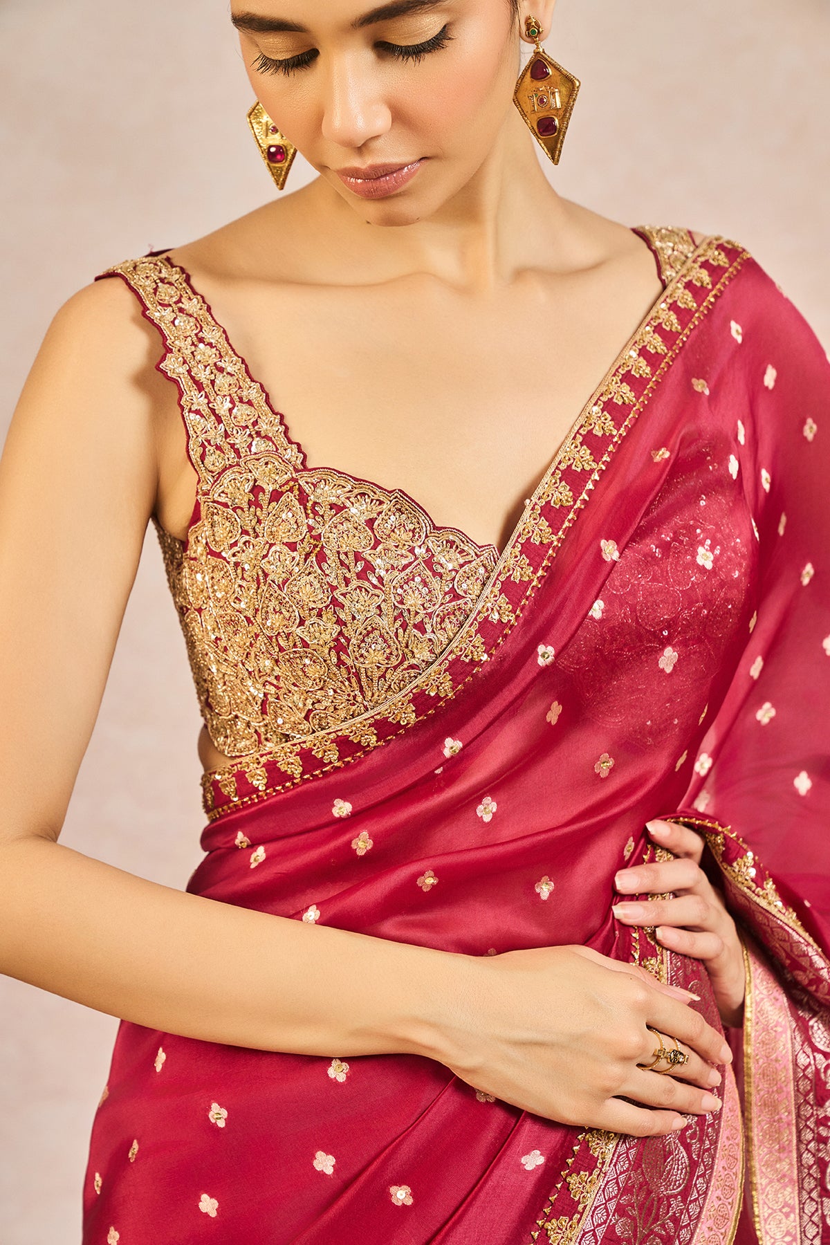 Baat Ban Gyi Saree