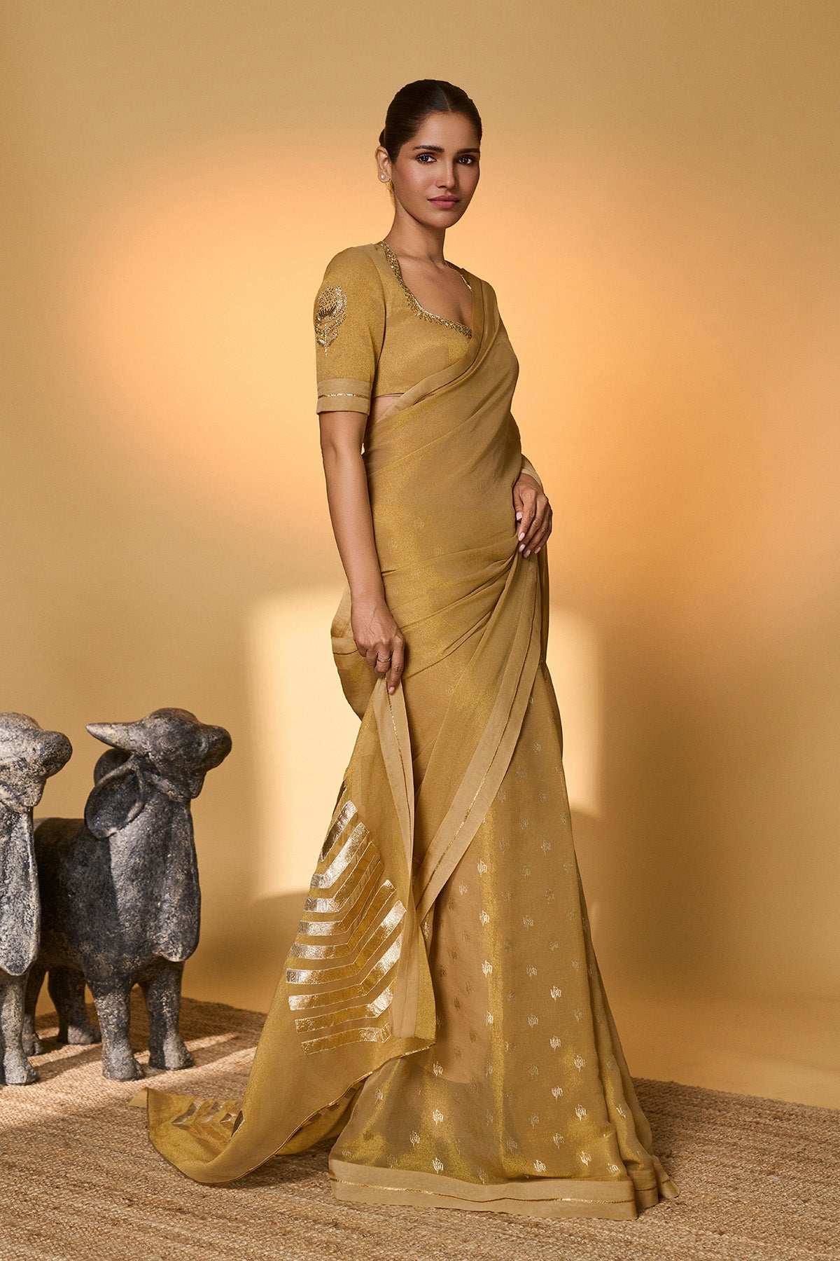 Gold Droopy Bloom Gota Saree