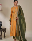 'Meetha Paan Pataka' Kurta Set