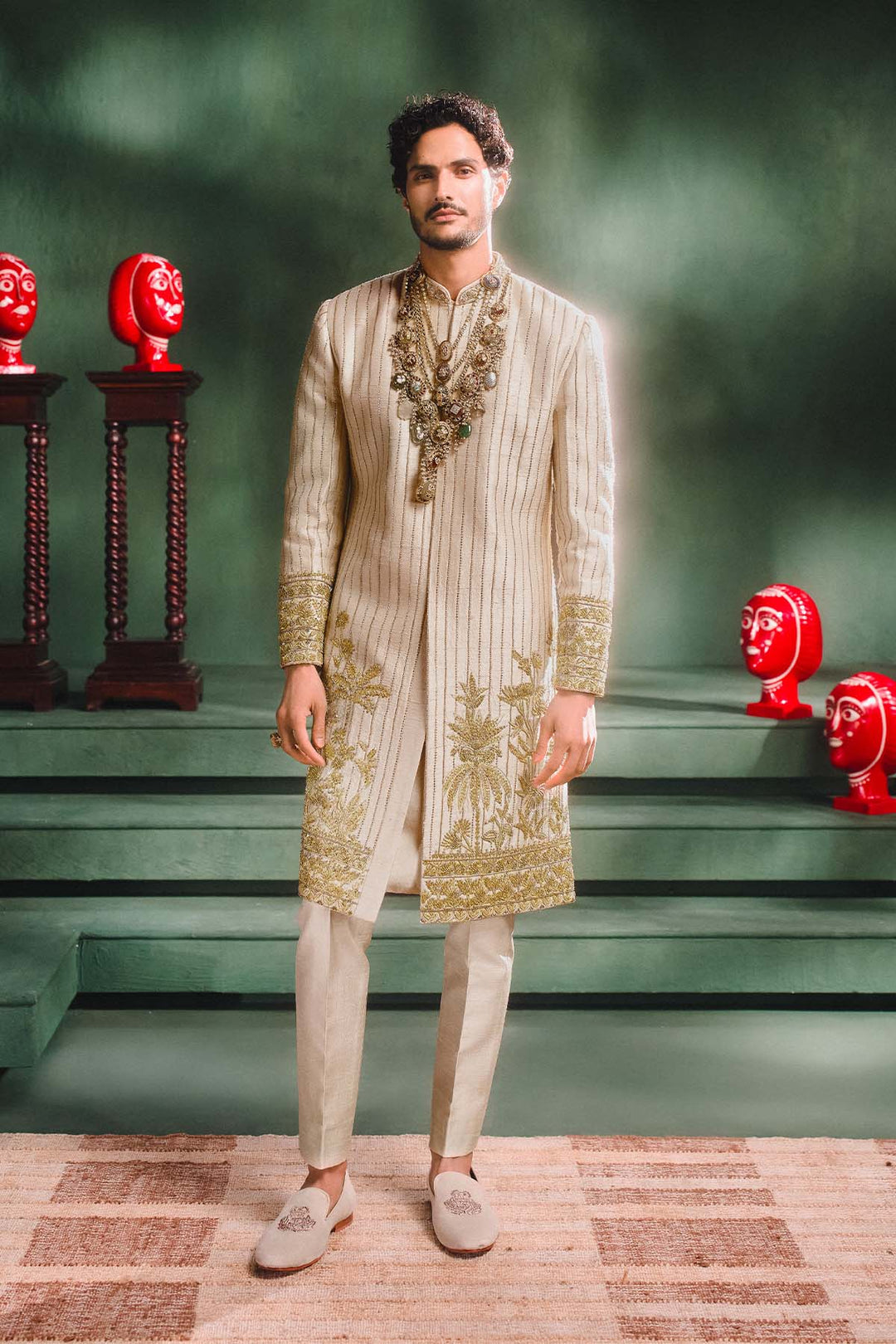 https://www.houseofmasaba.com/cdn/shop/files/SMPL_HoMBridal24_795_d0870a48-0002-4508-a93e-1d34da5347d4_1080x.jpg?v=1724157649