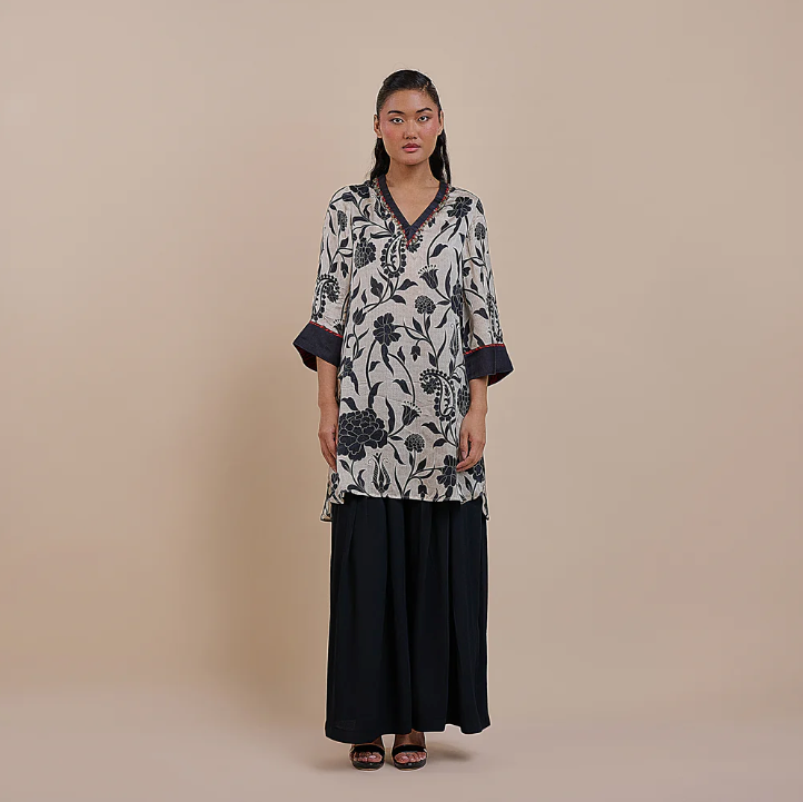 Creme Ivory - Noir Tunic | Atth