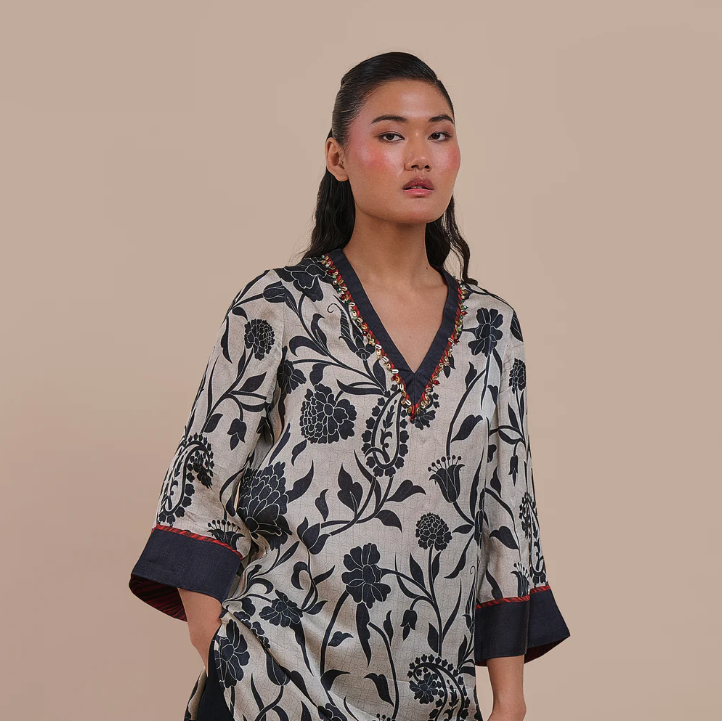Creme Ivory - Noir Tunic | Atth