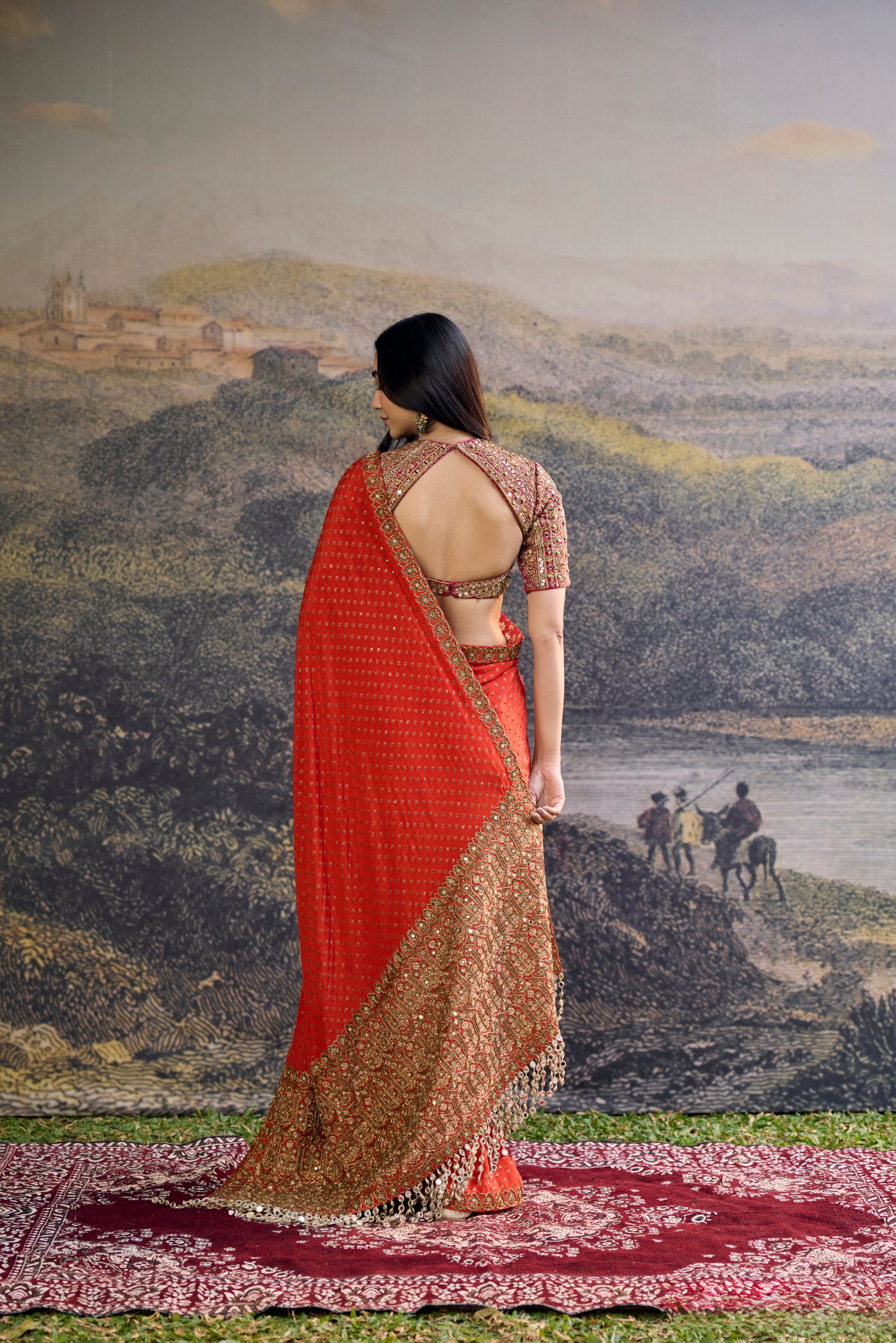 Surahi Rang Handloom Saree Set