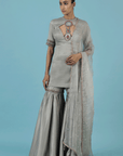 Adaa Kurta