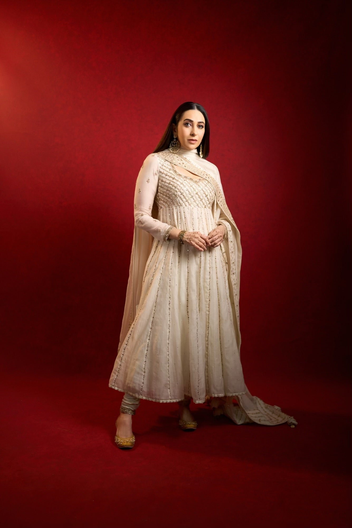 Karishma Kapoor 4